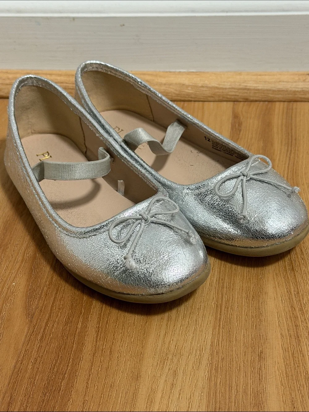 The Children's Place Silver Mary Jane Ballet Flats with Bow
